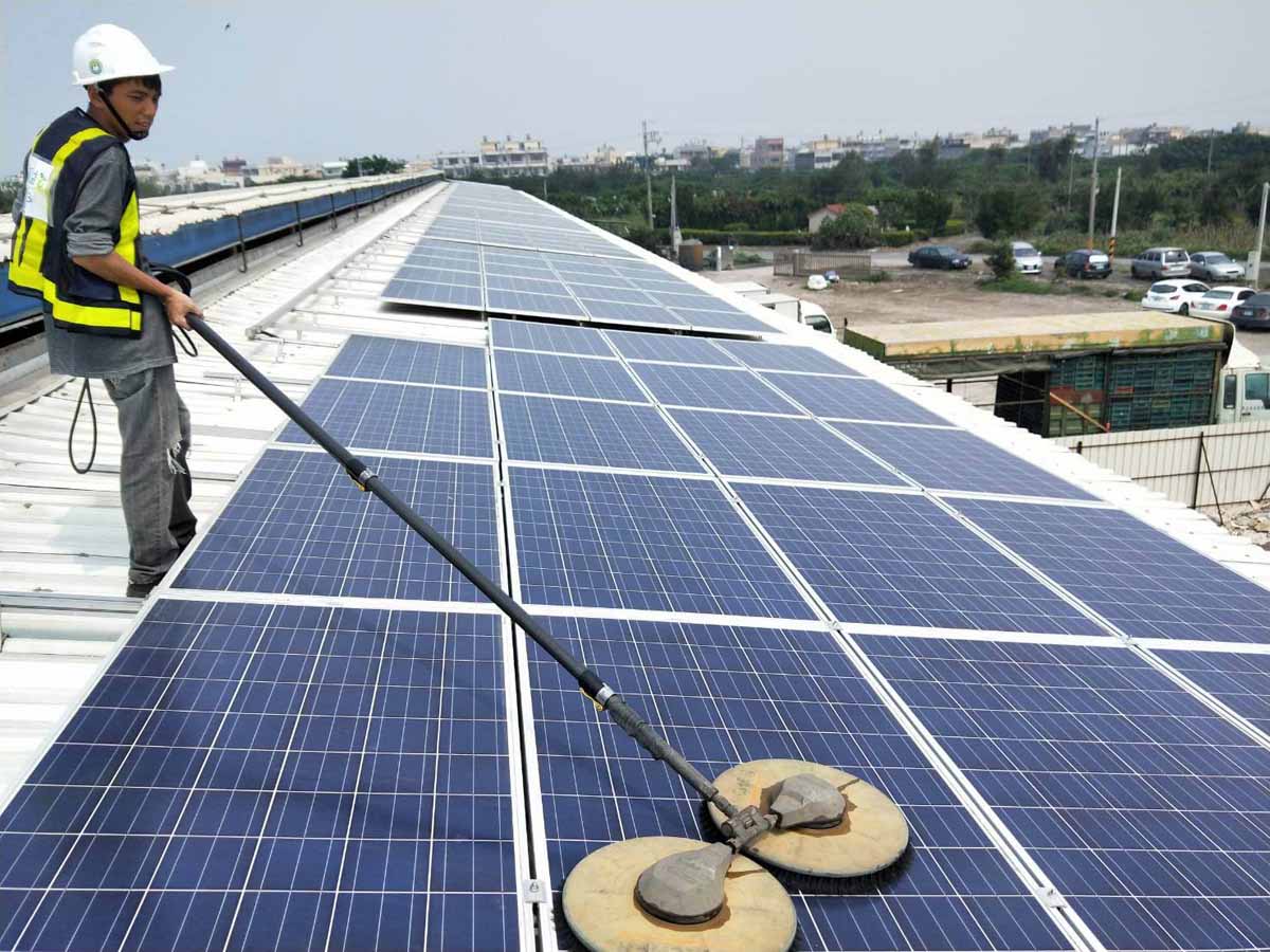 Everything Business Owners Need To Know About Their Solar Energy System Batteries