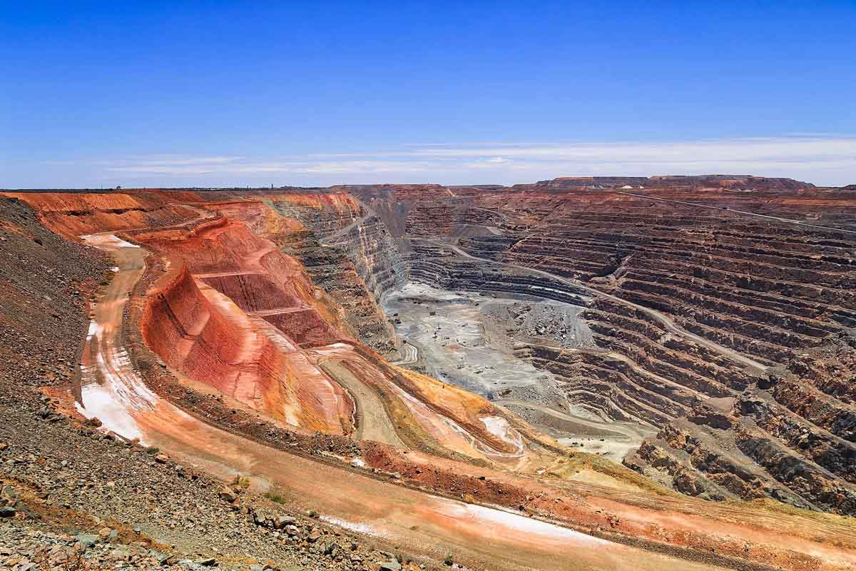 "Zero-Waste Mining: Australian Initiatives Reducing Environmental Impact"
